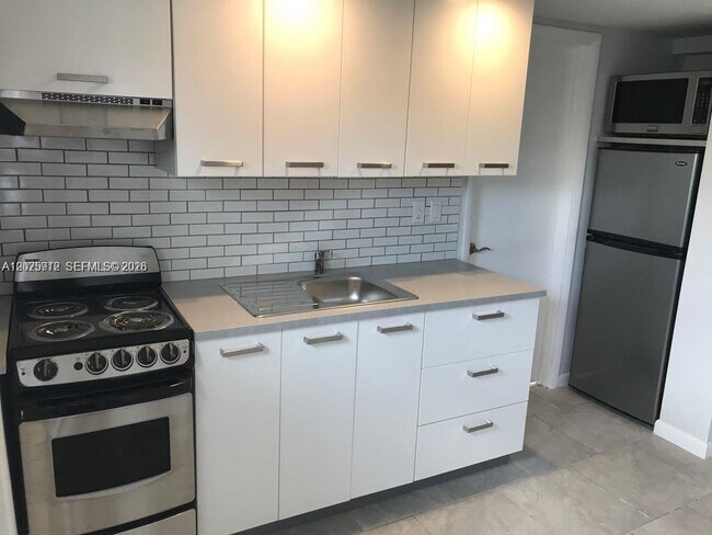 Photo - 2224 SW 11th St Unit 3