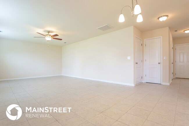 Photo - 2520 Queen Bee Dr