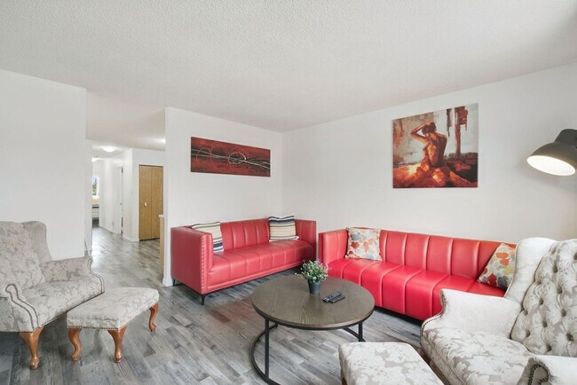 Building Photo - 18716-18757 57 Ave NW Unit SI FL1-ID1590632P