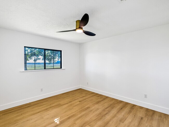 Building Photo - 1306 Briarmead Dr