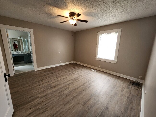 Photo - 2114 Buttermilk Rd