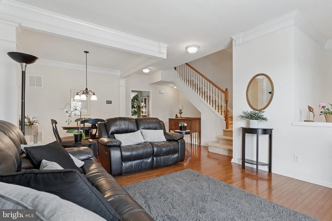 Photo - 204 Hudson Dr