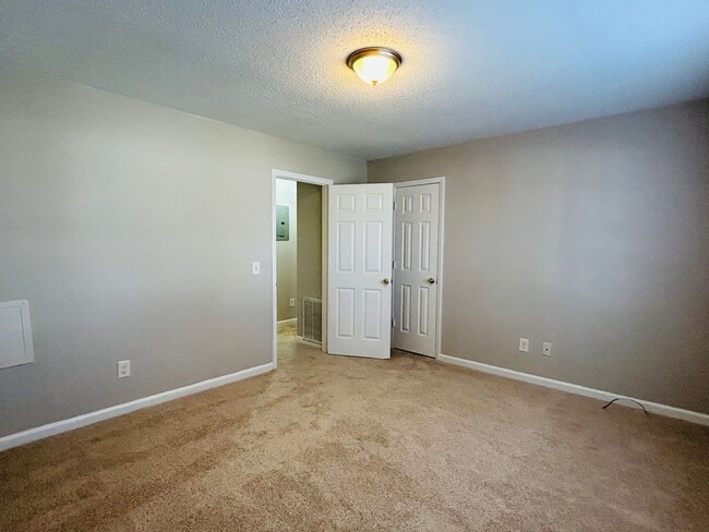 Photo - 304 Poplar St Unit 304 Poplar St -  A