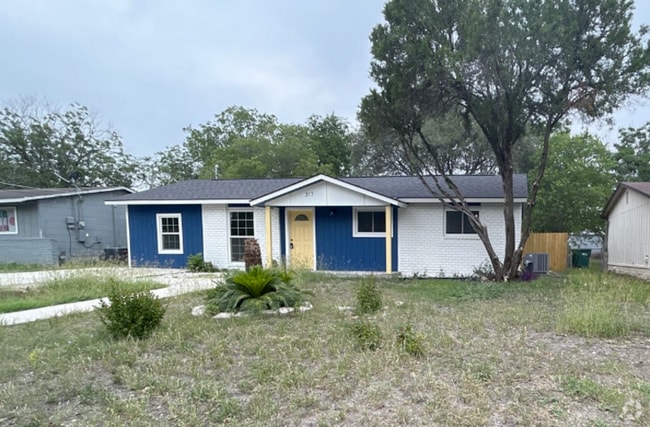 Building Photo - 317 W Lindbergh Blvd Rental