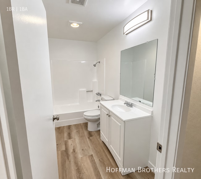 Photo - 15000 Burbank Blvd Unit 202