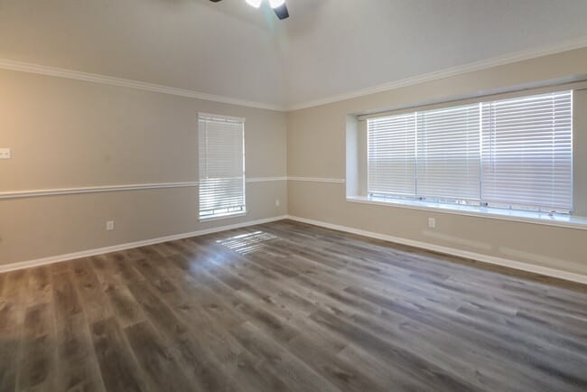 Photo - 4717 Fallenash Dr