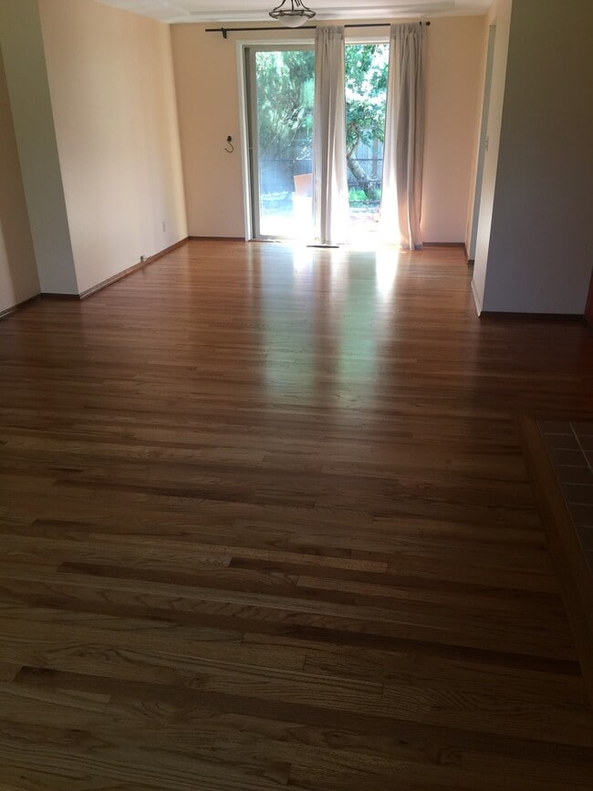 Photo - 2539 NE 105th Pl