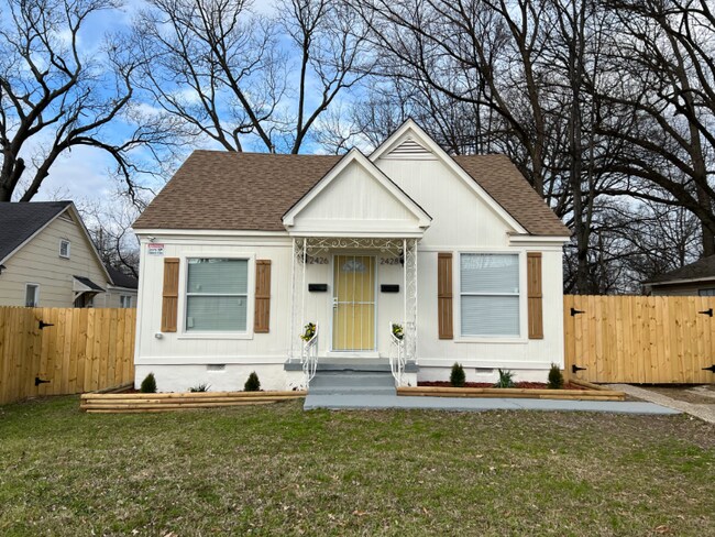 Photo - 2428 Lamar Cir Townhome