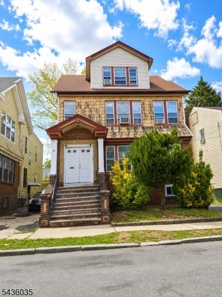 Photo - 19 Bayview Ave Unit 2