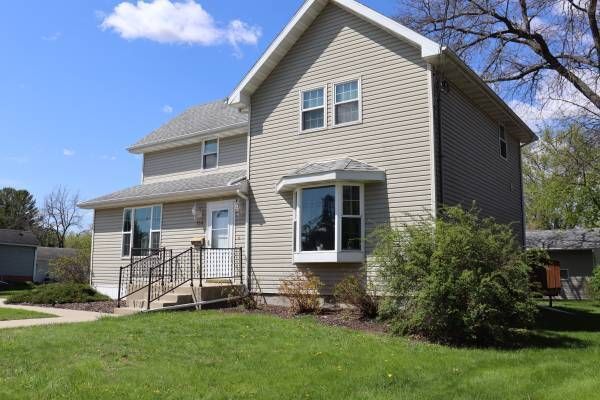 Photo - 154 River Rd