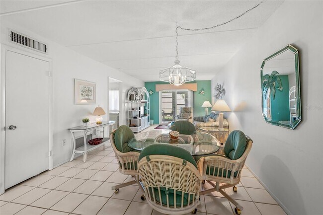 Photo - 708 S Tamiami Trl Unit 120