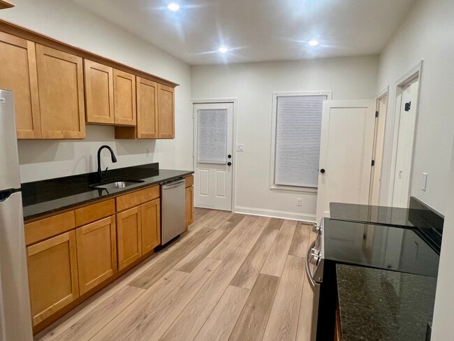 Photo - 44 S River St