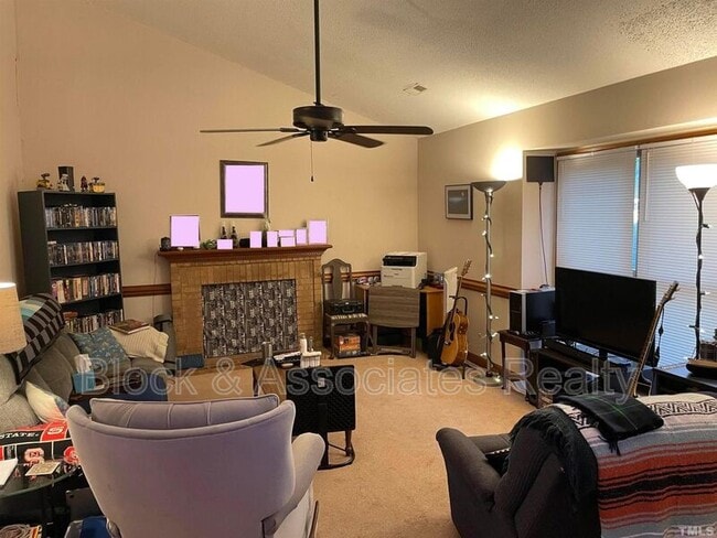 Photo - 300 W Woodcroft Pkwy