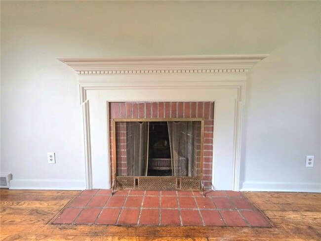 Photo - 139 Howard St