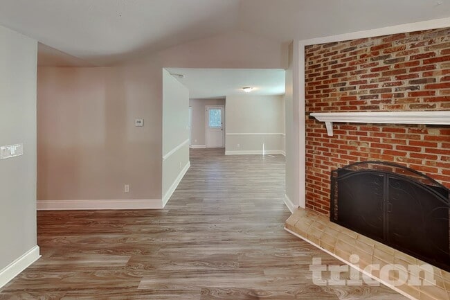 Photo - 2254 Clonmel Pl
