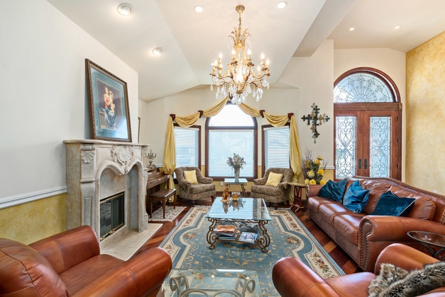 8252 Dancy Cir
