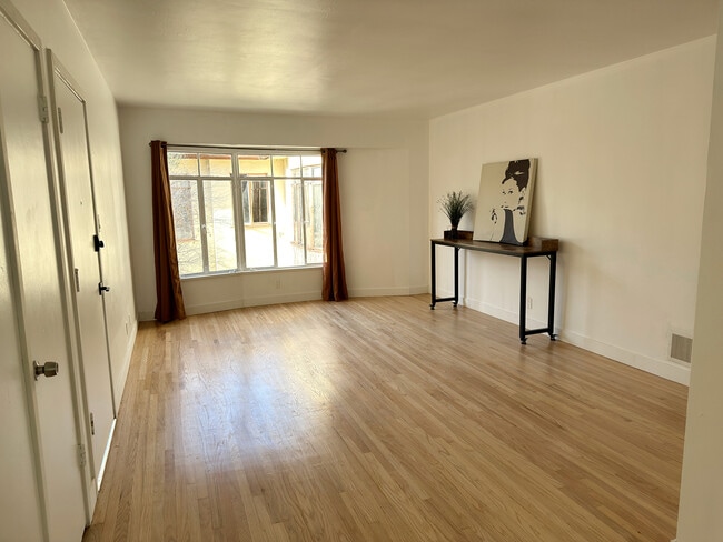 Building Photo - 1001 S Sierra Bonita Ave Rental
