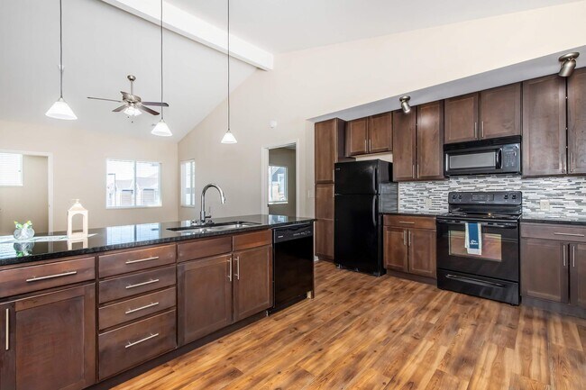 3BR,2BA - 1253SF KITCHEN