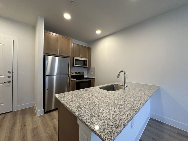 Building Photo - 341 E Virginia St Unit 1331 Rental