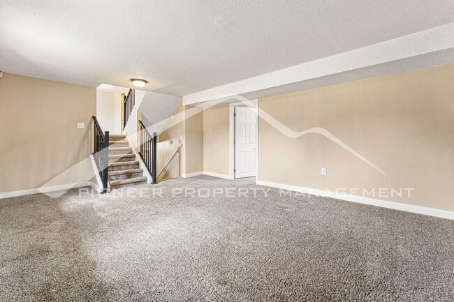 5063 W 70th Pl