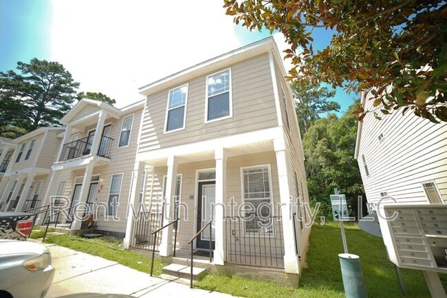 Building Photo - 2400 Fred Smith Rd Unit Apt. 207