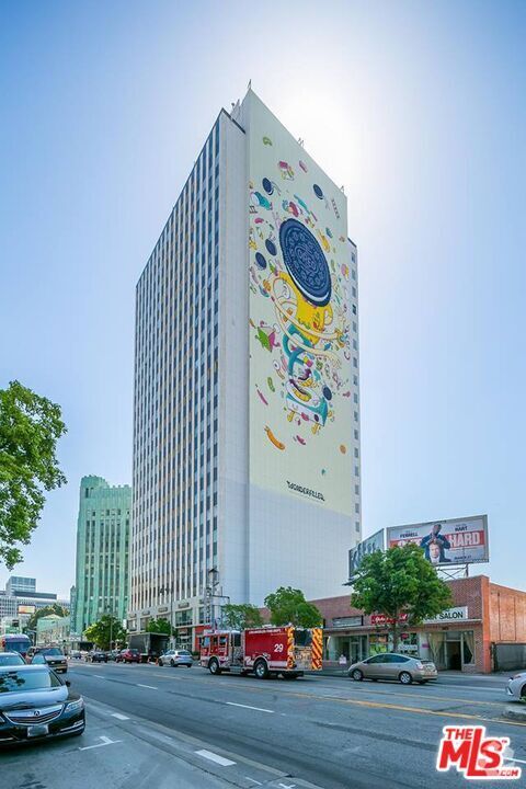Building Photo - 3810 Wilshire Blvd Unit 1809 Rental
