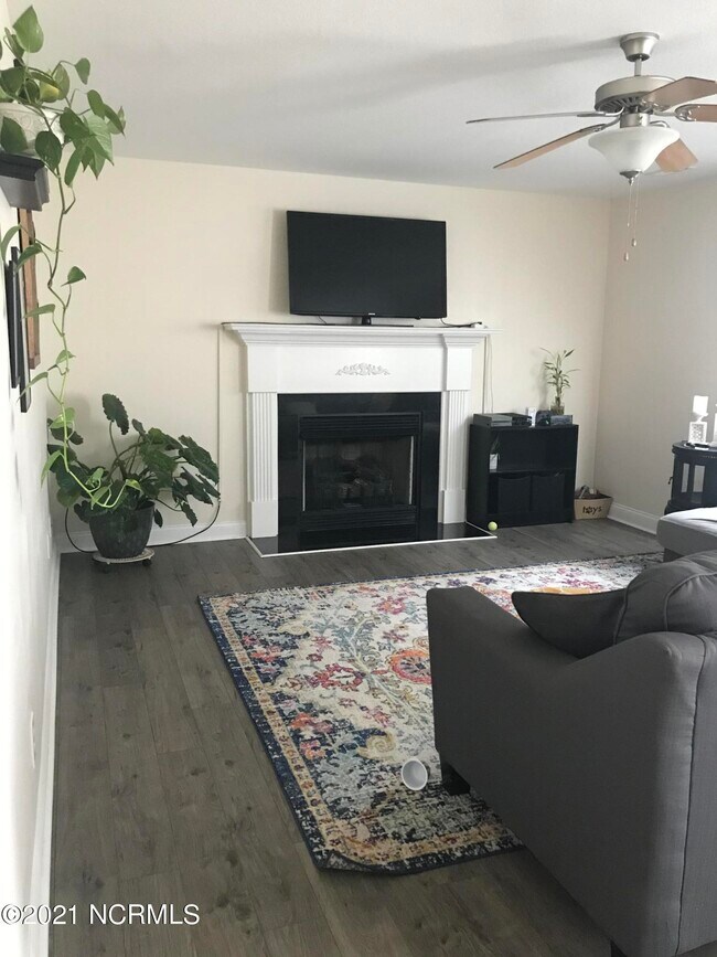 Photo - 203 MacDonald Blvd