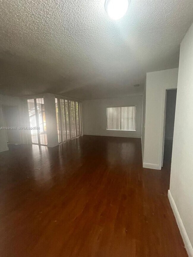 Photo - 3846 Coral Tree Cir