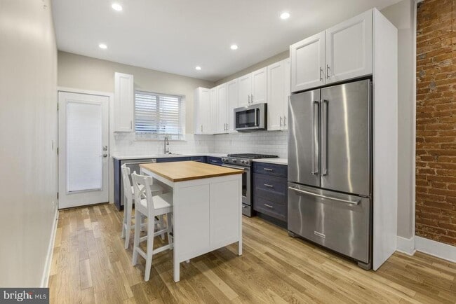 Photo - 912 Ellsworth St