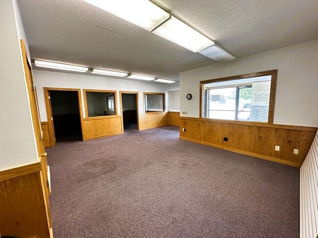 Photo - 332 E Ridgeway Ave