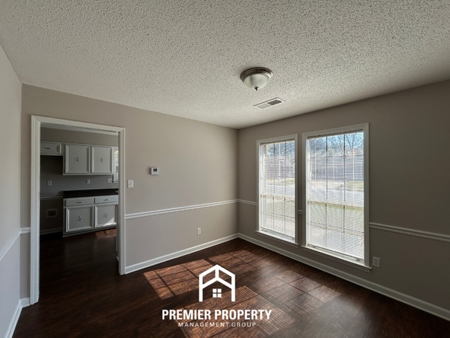 Photo - 7324 Palgrave Ln