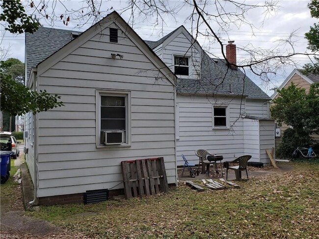 Photo - 5905 Hampton Blvd