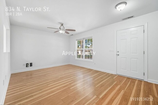 Photo - 834 N Taylor St