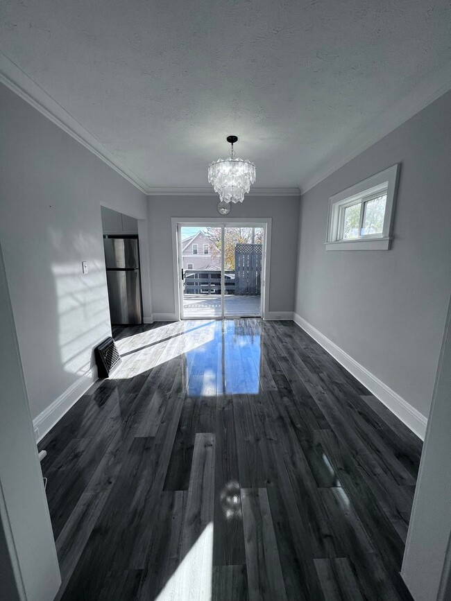 Photo - AVAILABLE August 3st - 3 bed 1 Bath Home!