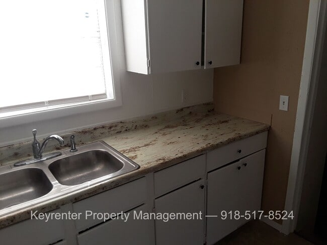 Photo - Spacious 4 Bedroom House