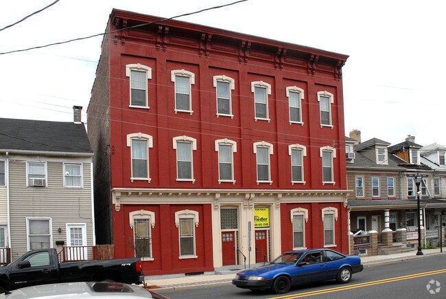 Photo - 518 S Main St