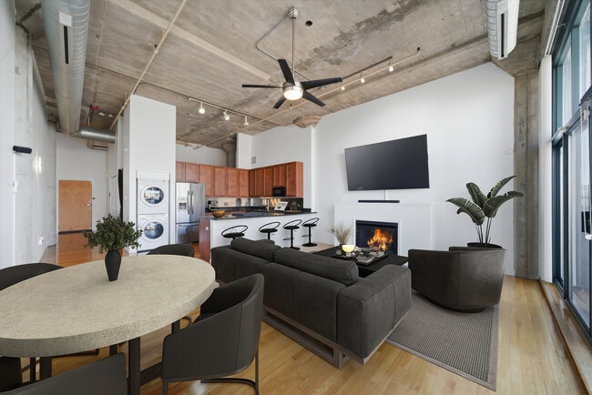 Photo - 1727 S Indiana Ave Unidad 319