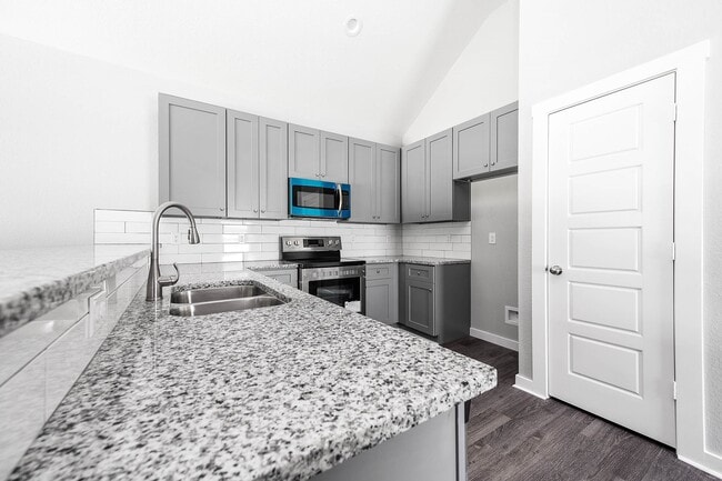 Building Photo - 16977 Glenheath St