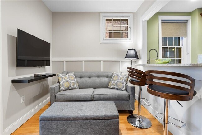 Photo - 80 W Cedar St Unidad 1