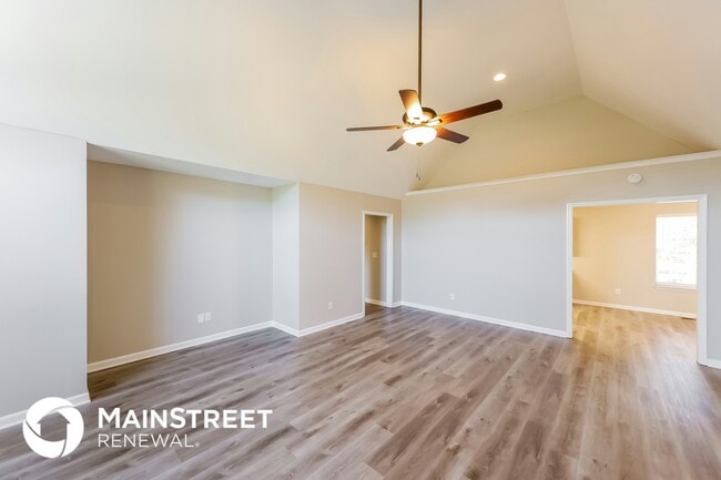 Photo - 1336 Railroad Dr