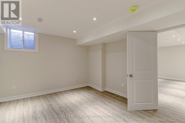 Photo - 305 Old Harwood Ave