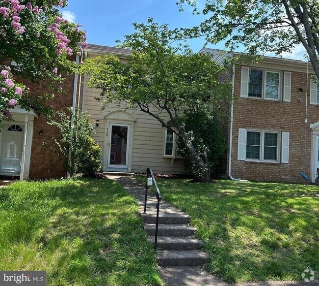 Building Photo - 4158 Hamlin Ct Rental