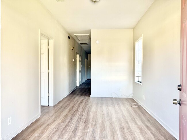 Photo - 1606 Myrtle Walk St