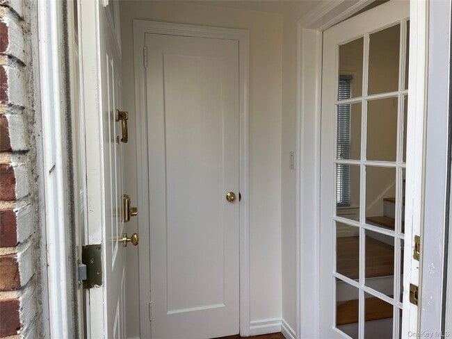 Photo - 8 Cameron Ln