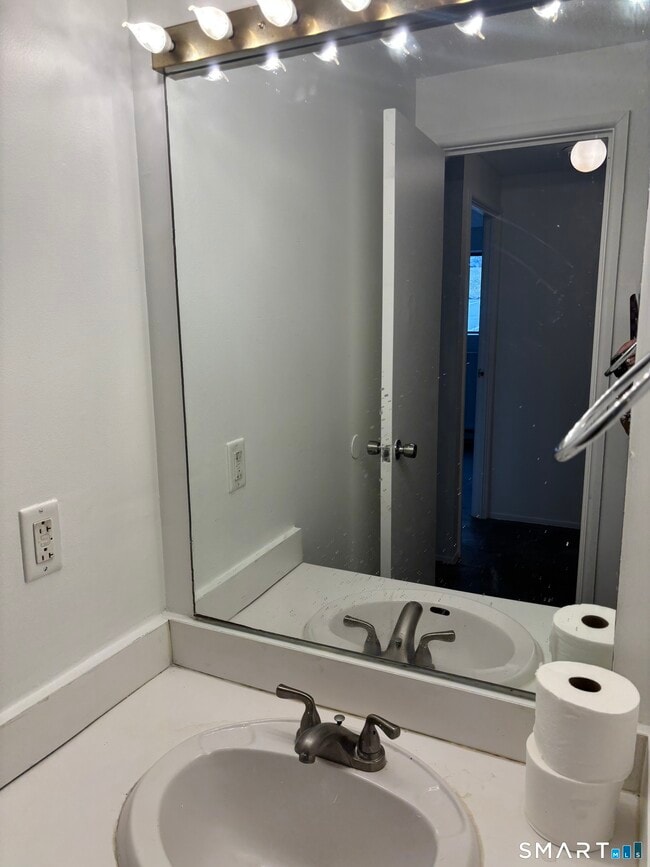 Photo - 127 Burgundy Hill Ln Unidad 127