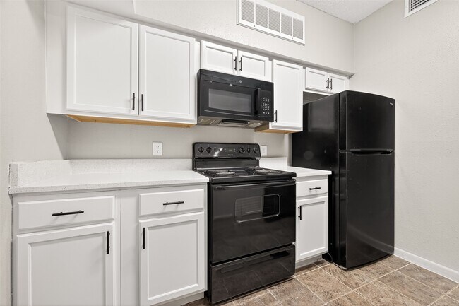 Photo - 10855 Meadowglen Ln Unit 608