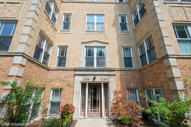 Building Photo - 2634 W Logan Blvd Unit 3 Rental