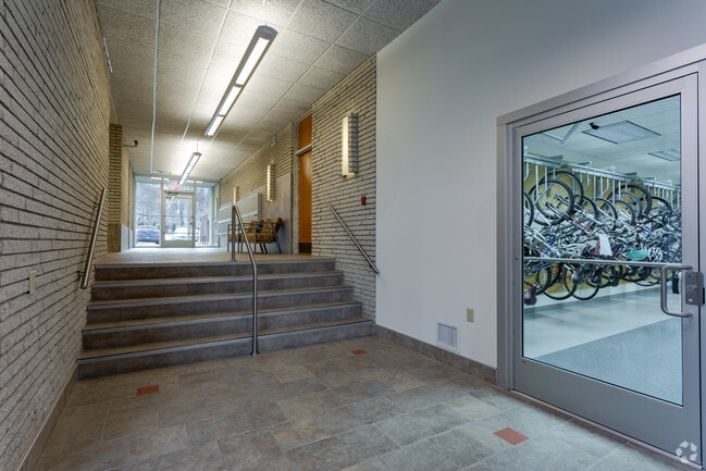 Lobby - Shorewood Apartments