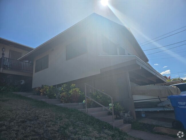 Building Photo - 92-365 Akaula St Unit Studio Rental