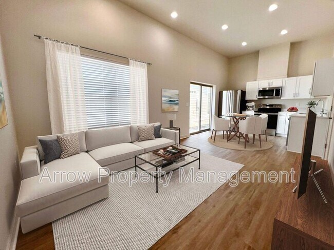 Photo - 1215 Claude Rd